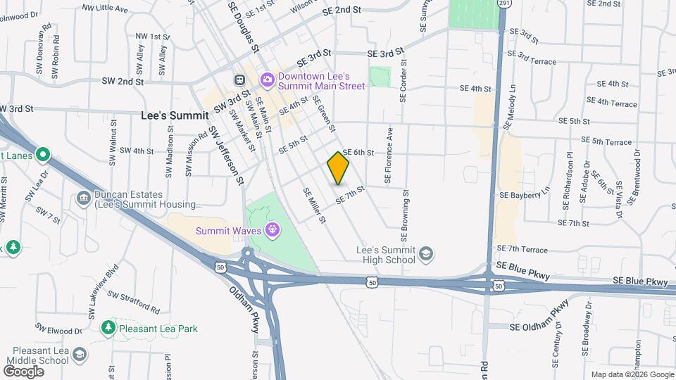 615 SE Douglas St Map and Location Details