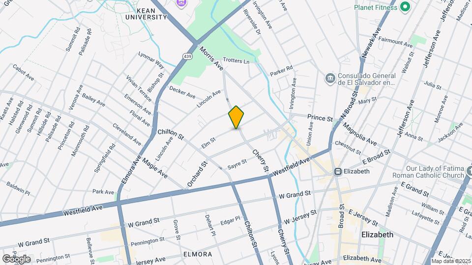 422 Cherry St Map and Location Details