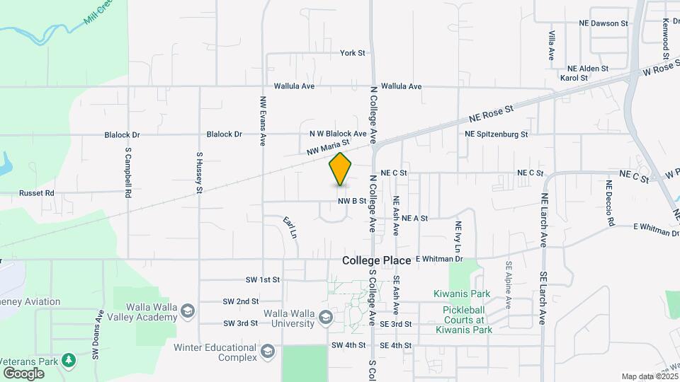 204 NW Schnabel Ln Map and Location Details