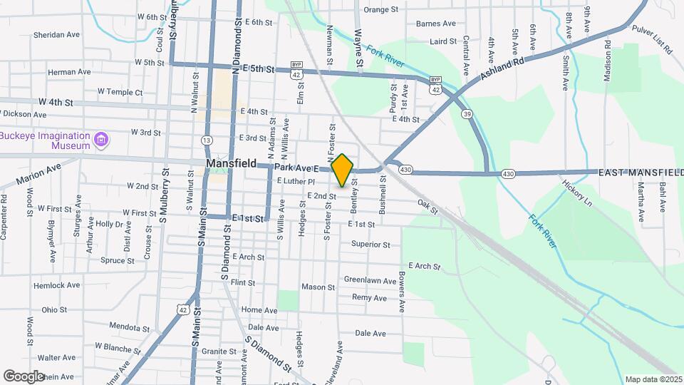 227 E 2nd St Mapa y Detalles de la Ubicación