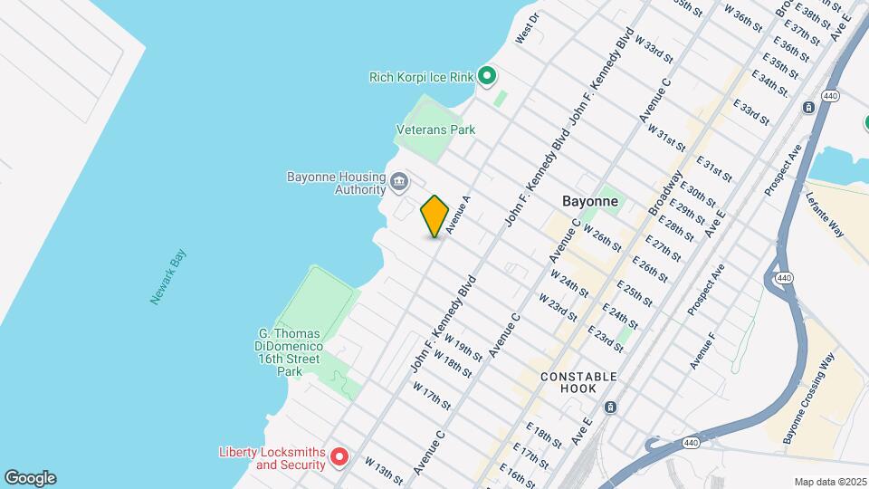 525 AVENUE A Ave Map and Location Details