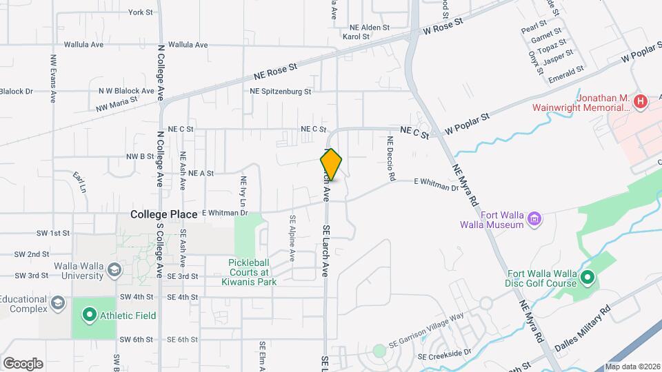 808 NE Bunky Ln Map and Location Details