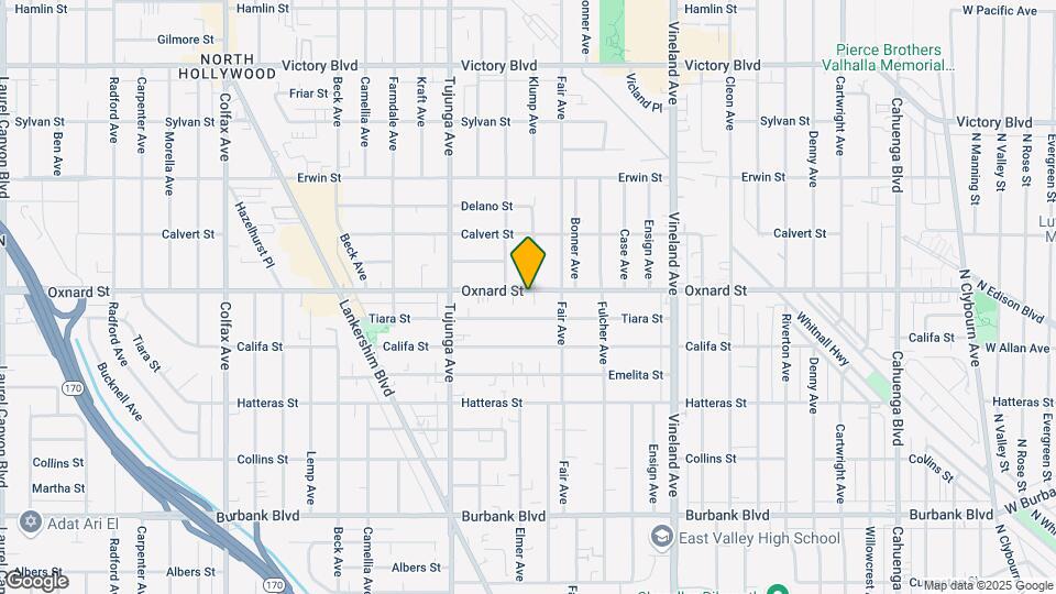 11238 Oxnard St Map and Location Details
