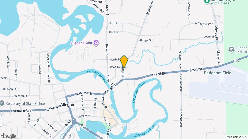 242 N Main St Map and Location Details