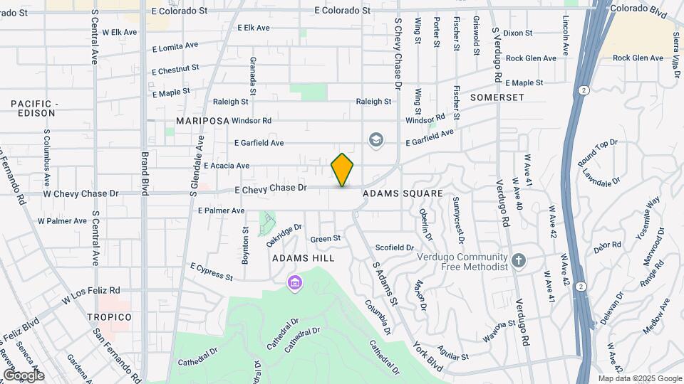 916 E Chevy Chase Dr Map and Location Details