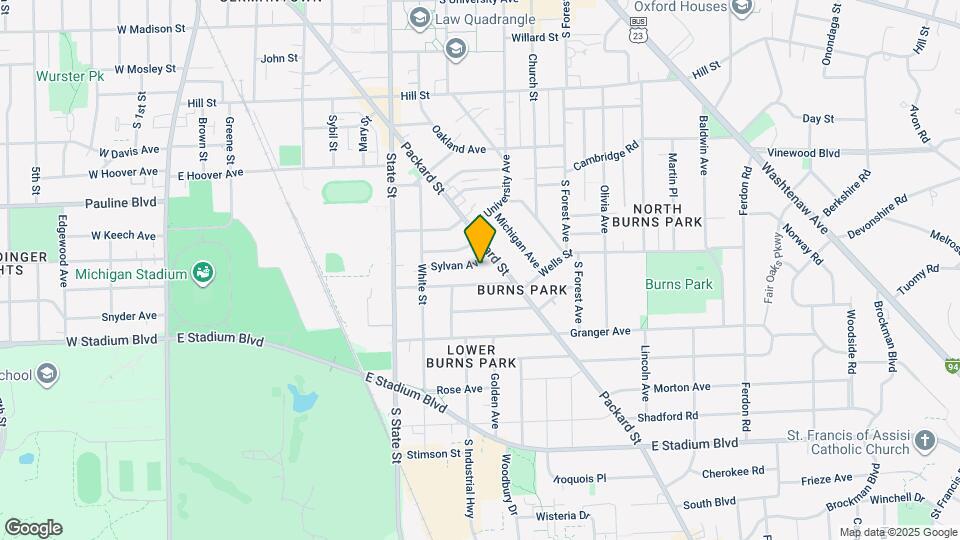 926 Sylvan Ave Map and Location Details