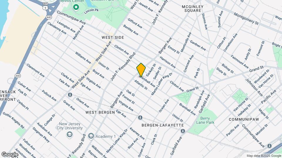 621 Bramhall Ave Map and Location Details