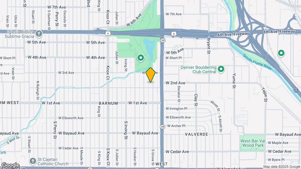 215 Grove St Map and Location Details