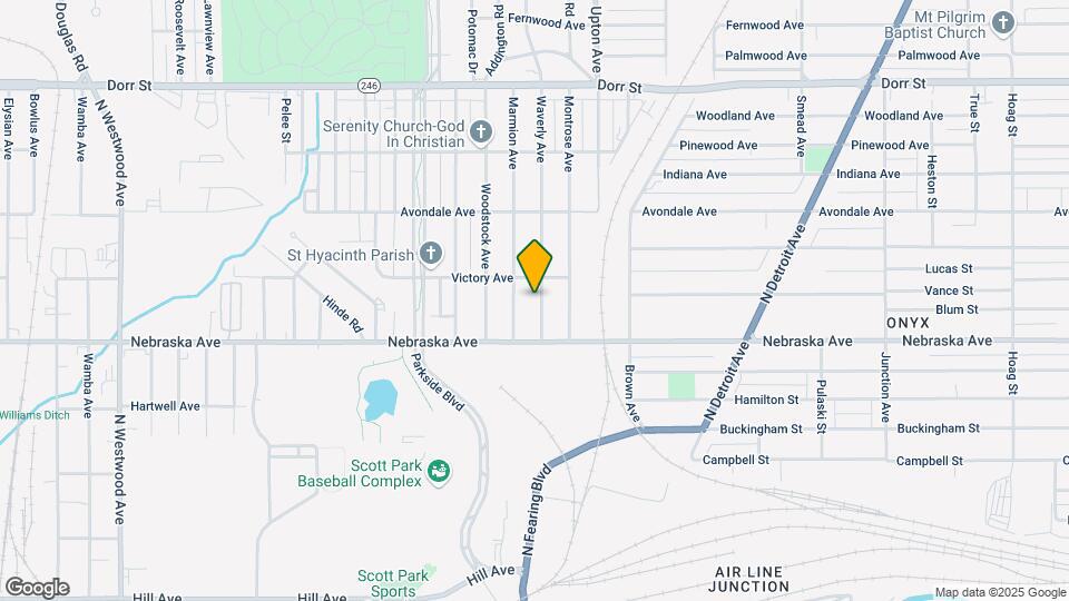 635 Waverly Ave Map and Location Details