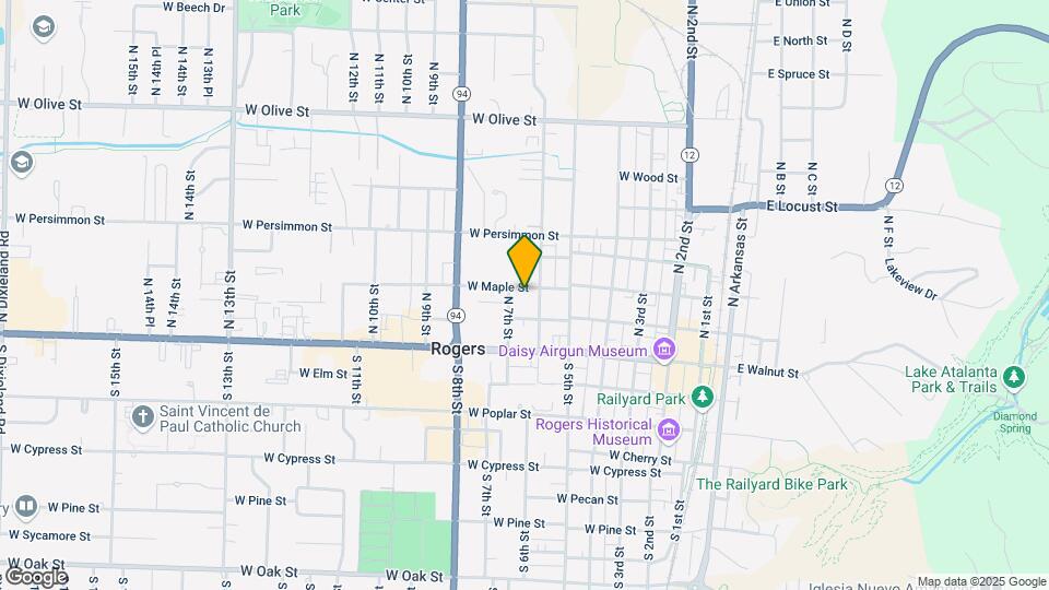 608 W Maple St Map and Location Details