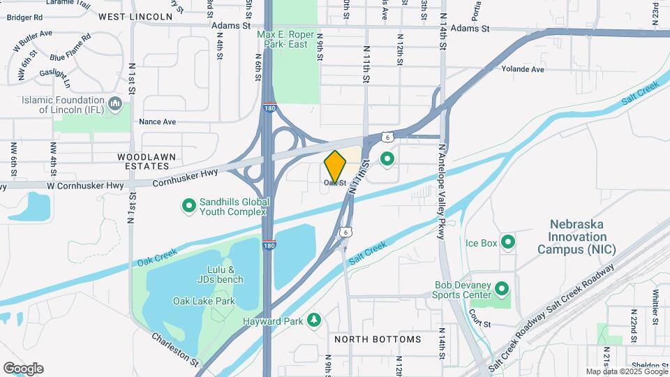 931 Oak St Mapa y Detalles de la Ubicación