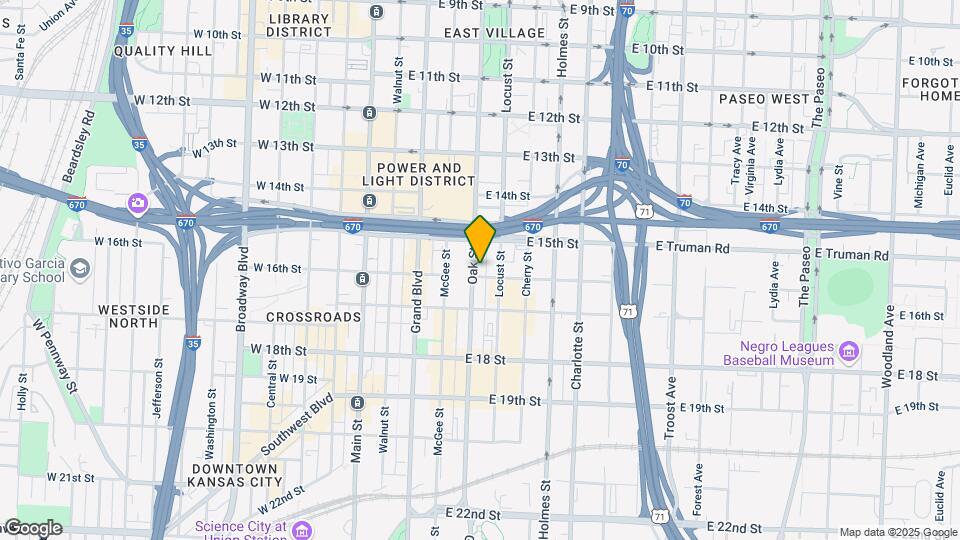 1523 Oak St, Unit 203 Map and Location Details