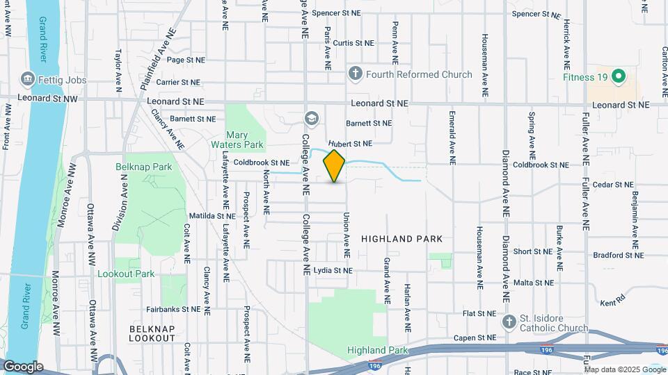 500 NE Cedar St Map and Location Details