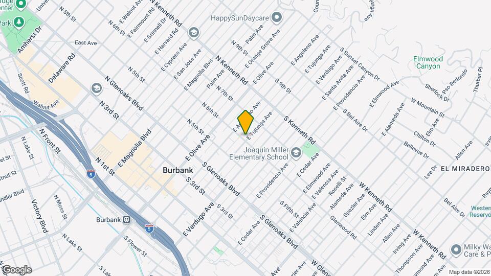 Breckenshire Deluxe Apartments Map and Location Details