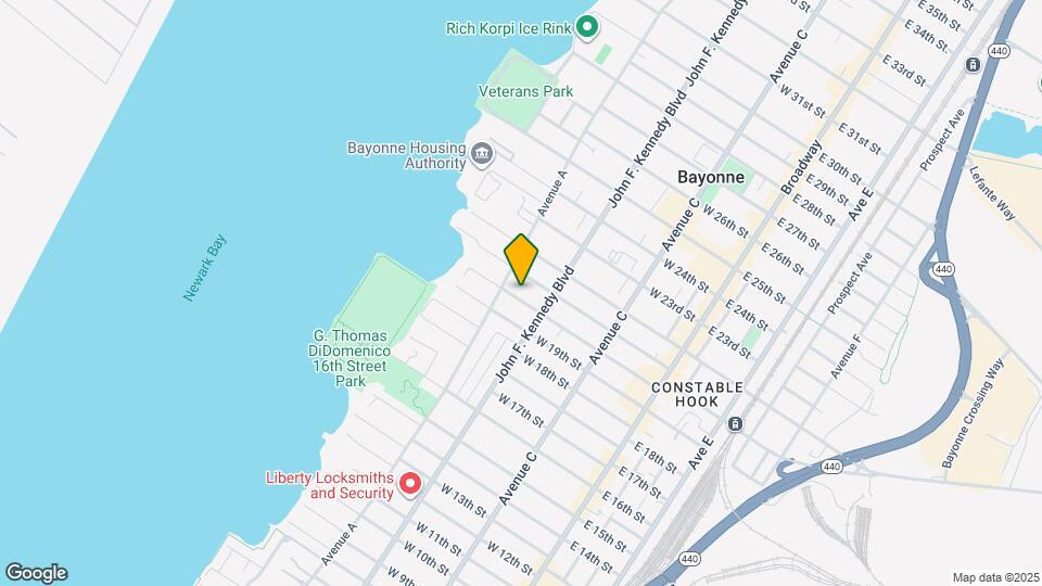 129 W 20th St Map and Location Details