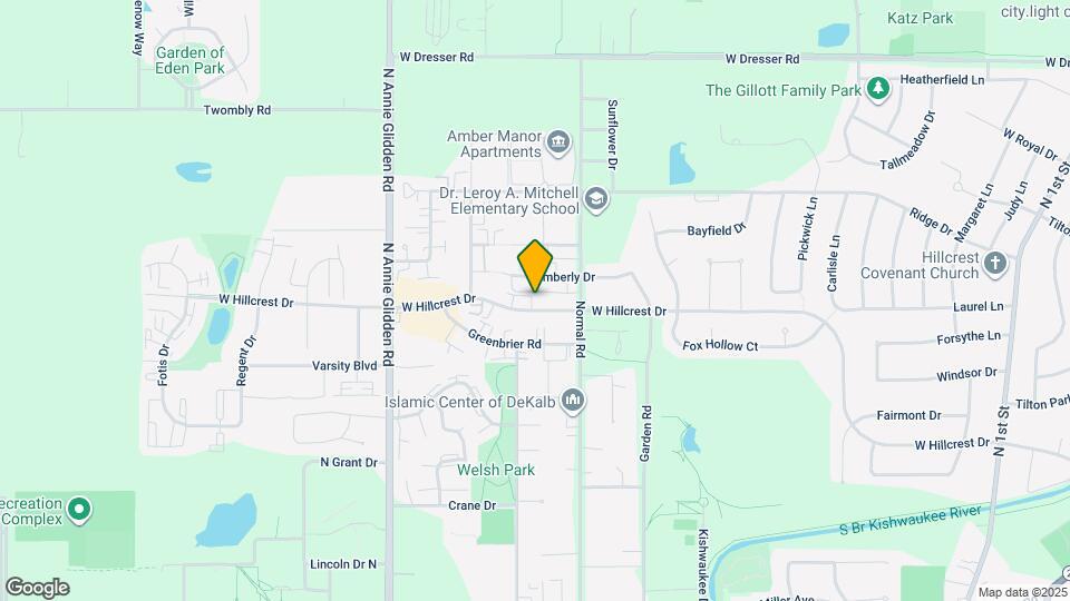 827 W Hillcrest Dr Map and Location Details