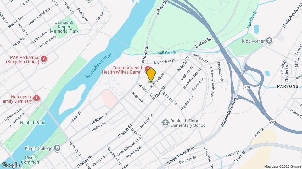 590 N Franklin St Map and Location Details