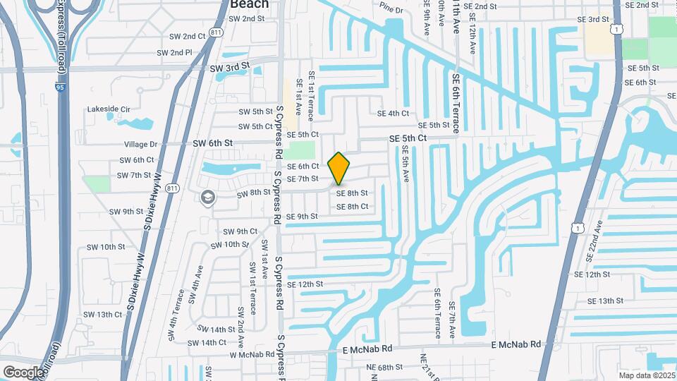 251 SE 8th St Map and Location Details