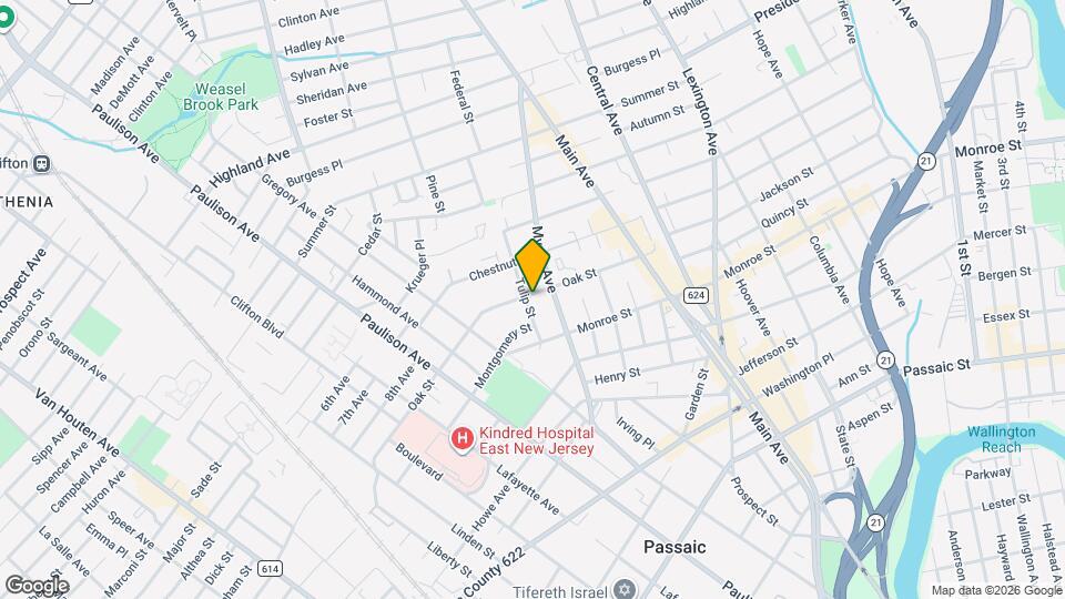 355 Oak St Map and Location Details