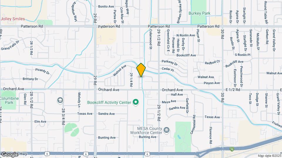 558 1/2 Garfield Dr Map and Location Details