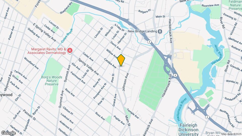 850 Main St Map and Location Details