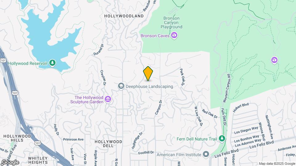 2736 Hollyridge Dr Map and Location Details