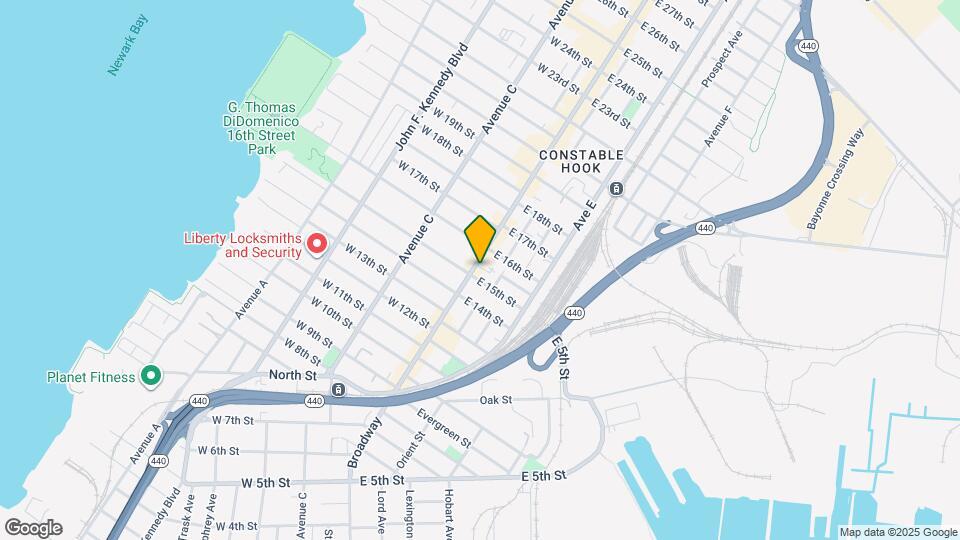 330 Broadway, Unit 3 Mapa y Detalles de la Ubicación