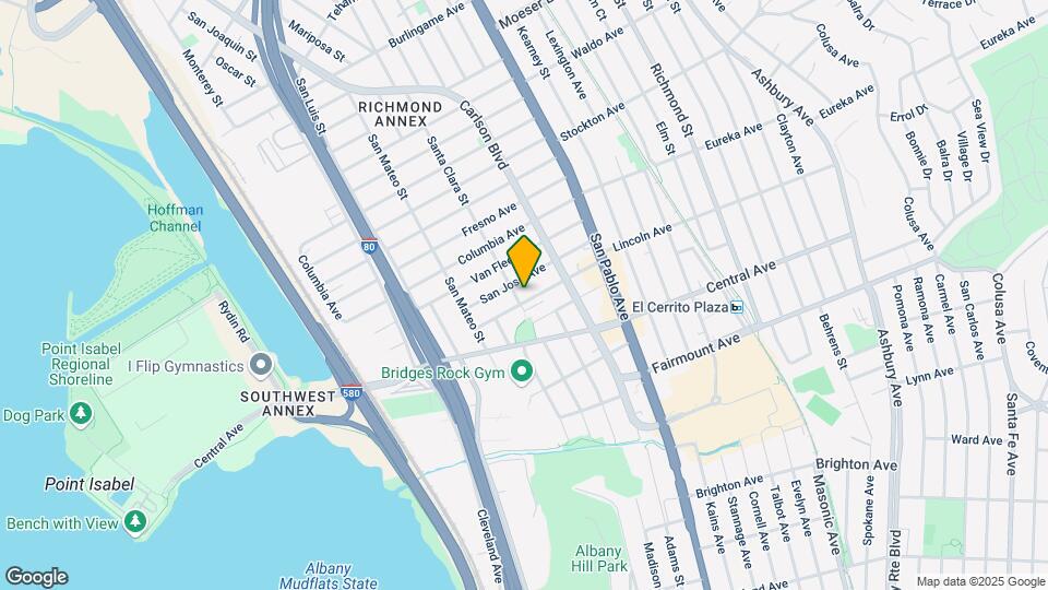 Large 4-Unit Apartment With Excellent Upside Map and Location Details