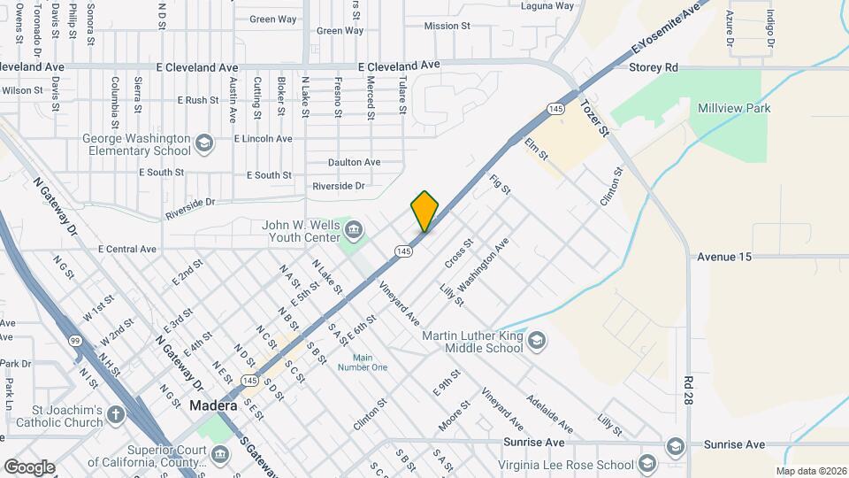 924 E Yosemite Ave Map and Location Details