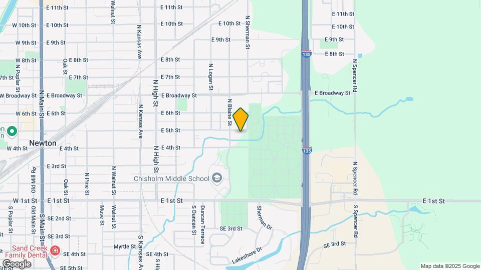 1015 E 5th St Map and Location Details