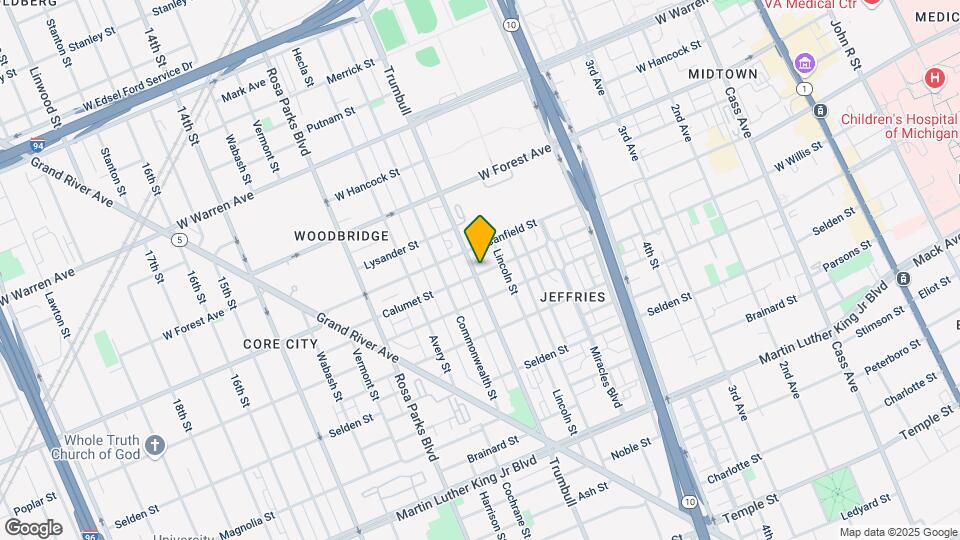 4304 Trumbull Map and Location Details