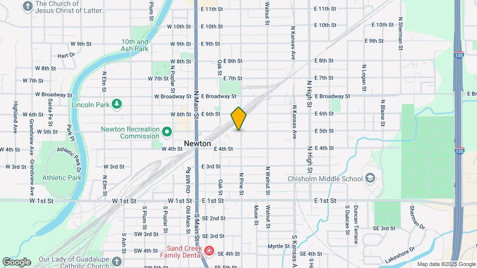 425 N Pine St Map and Location Details