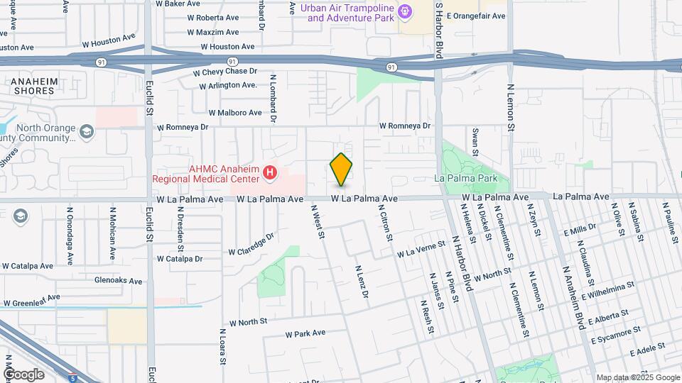 925 W La Palma Ave Mapa y Detalles de la Ubicación