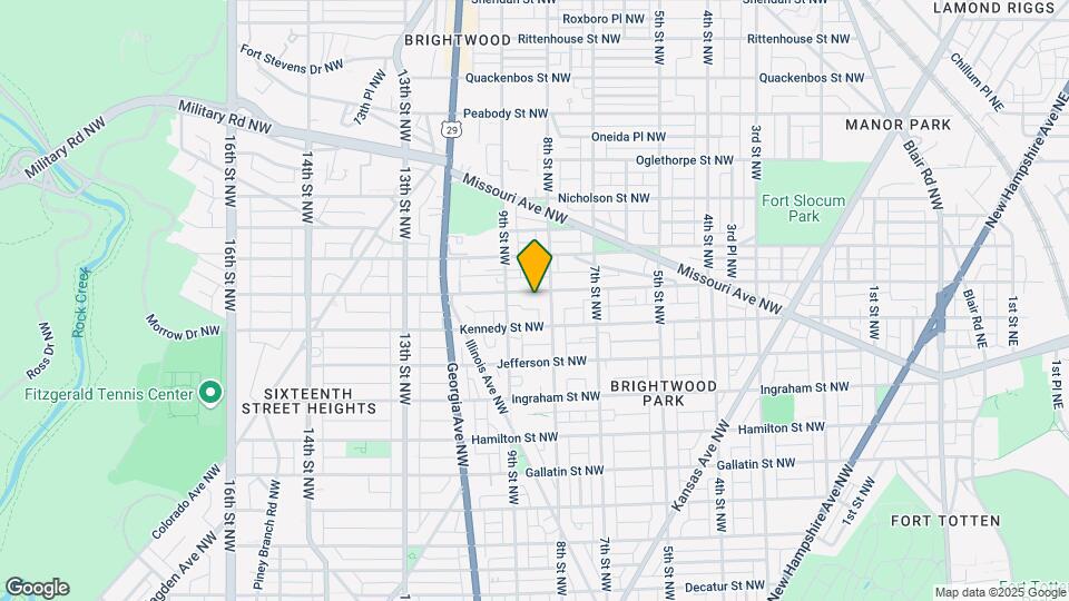 810 Longfellow St NW Mapa y Detalles de la Ubicación
