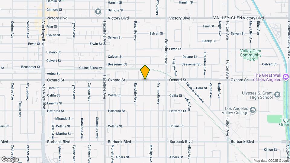13822 Oxnard St Map and Location Details
