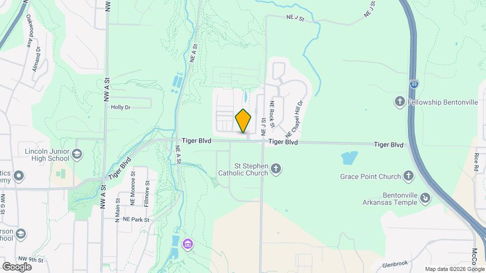 1004 NE Carnahan Ct Map and Location Details