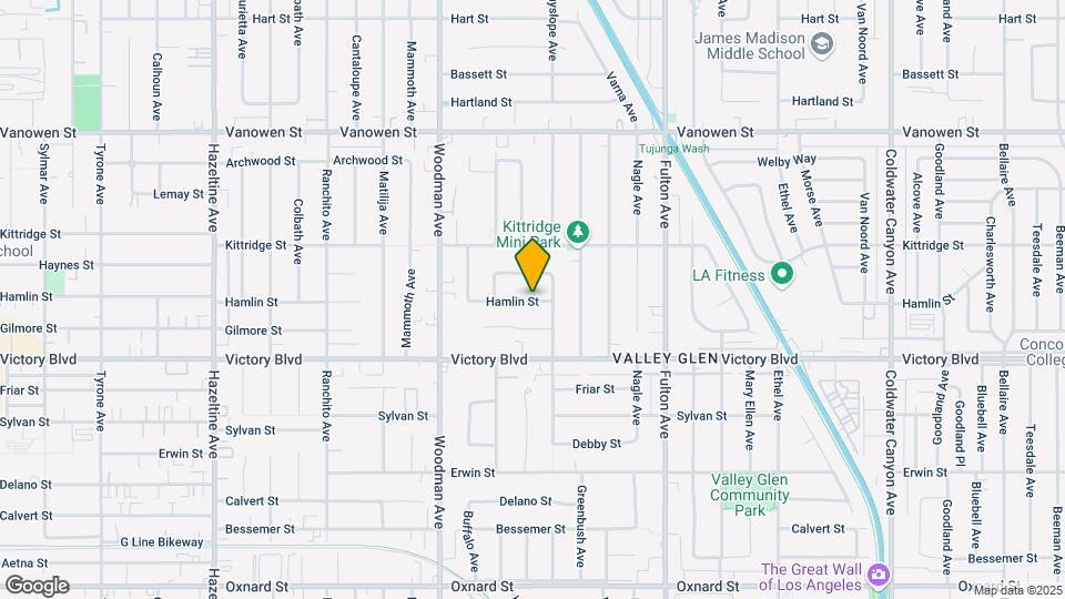 13521 Hamlin St Mapa y Detalles de la Ubicación