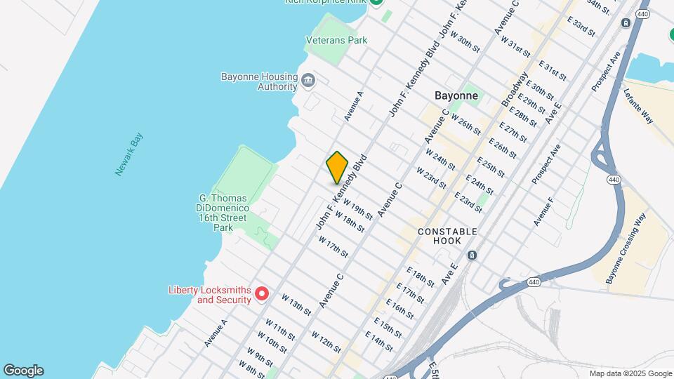 511 Kennedey Blvd Map and Location Details