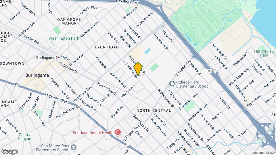 714 N Claremont St Mapa y Detalles de la Ubicación
