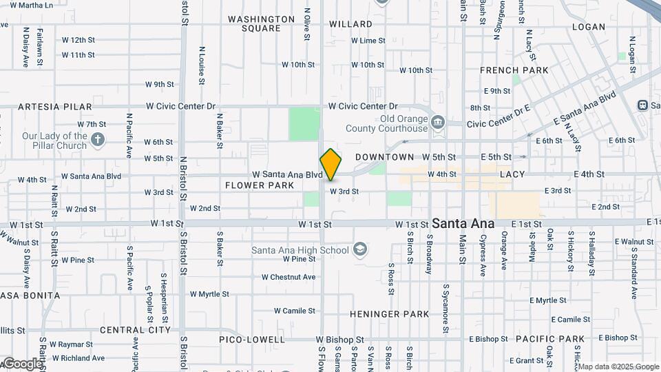 825-8251/2 E 3rd St Mapa y Detalles de la Ubicación