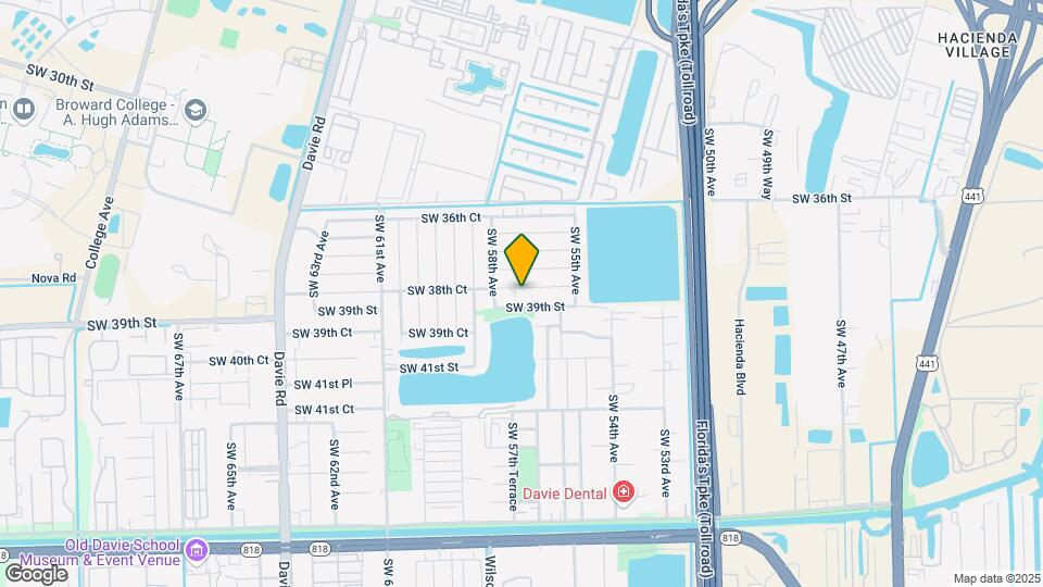 5720 SW 38th Ct Map and Location Details
