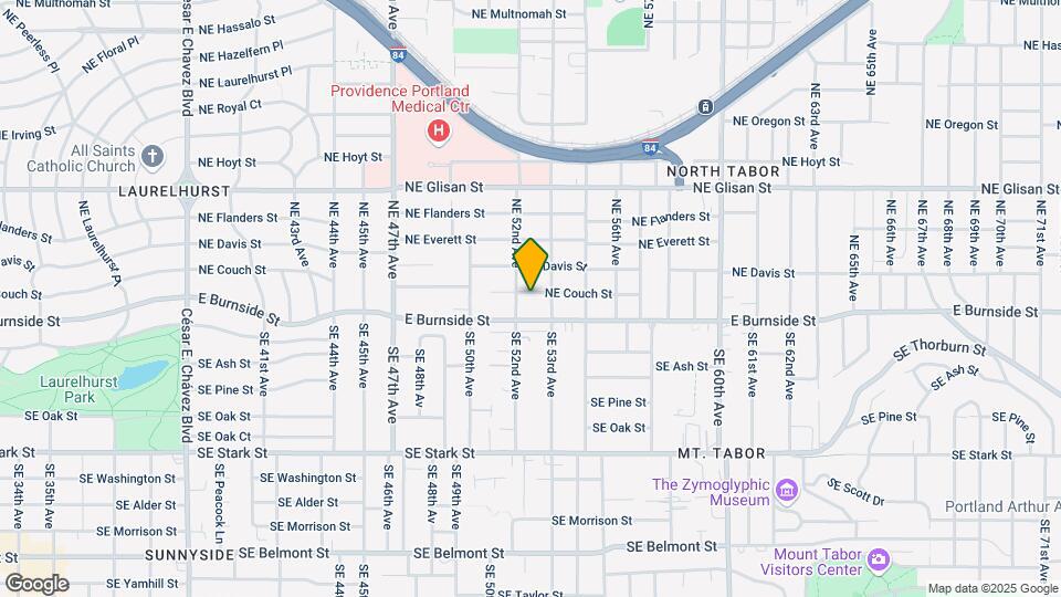 5222-5228 NE Couch St Mapa y Detalles de la Ubicación
