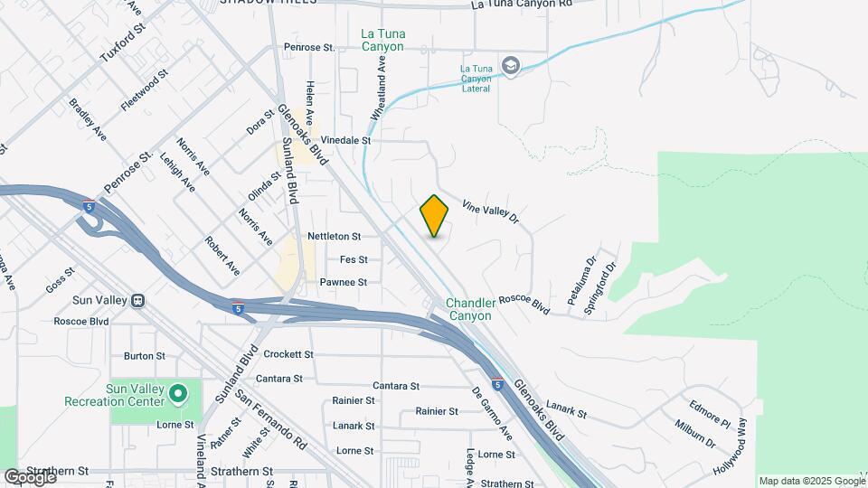 8460 Glencrest Dr Mapa y Detalles de la Ubicación