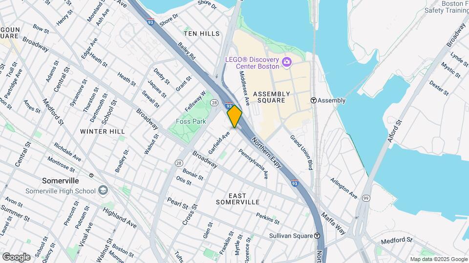 60 Cross St E, Unit 102 Map and Location Details