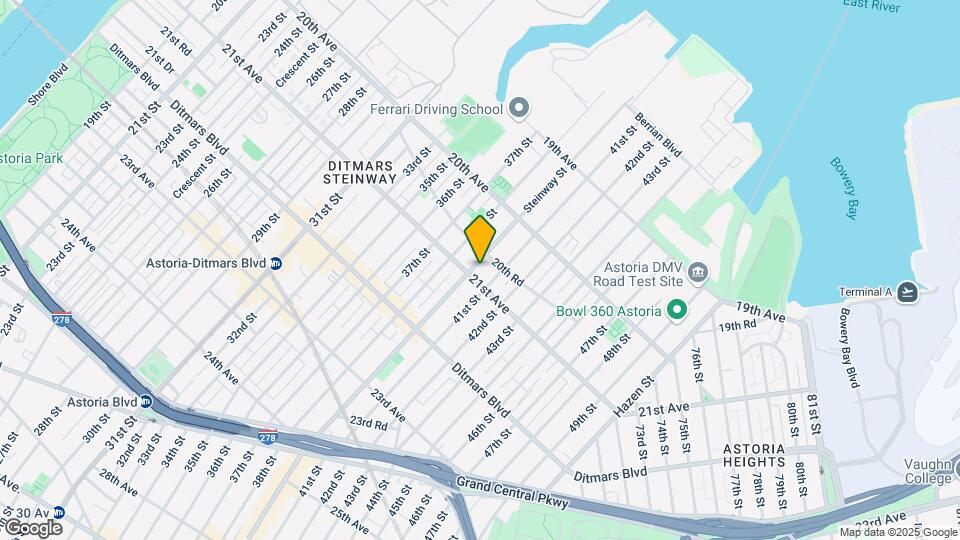 2071 Steinway St Mapa y Detalles de la Ubicación