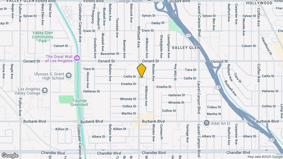 5852 Whitsett Ave Map and Location Details