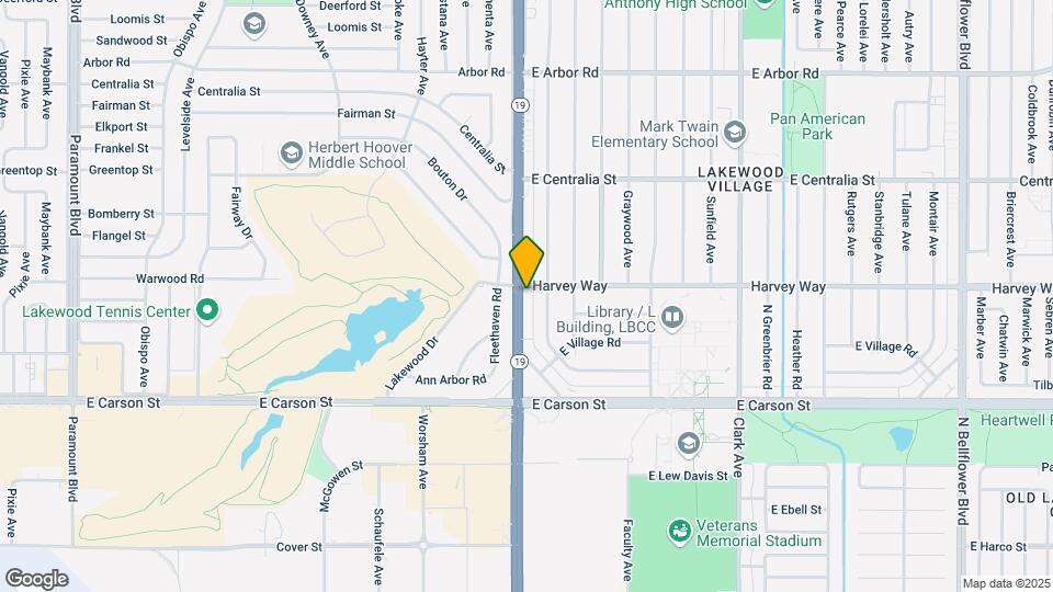 4266 N Lakewood Blvd Mapa y Detalles de la Ubicación