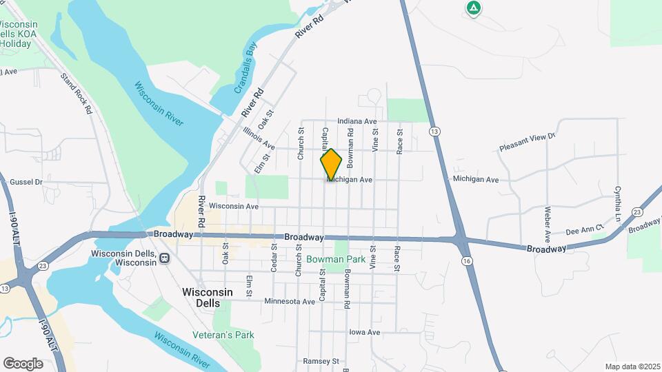 924 Capital St Map and Location Details