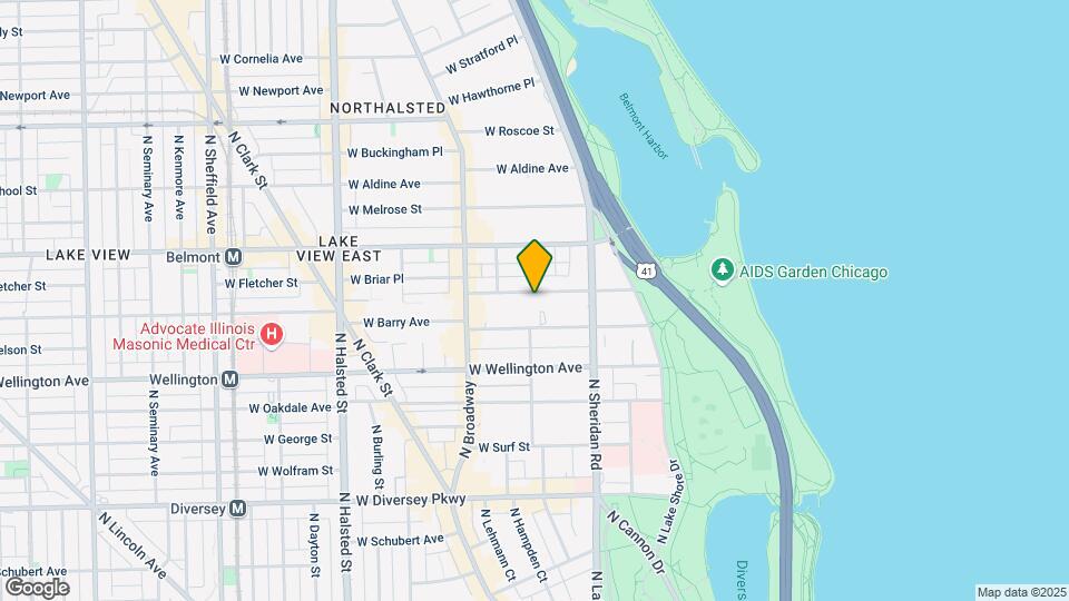 455 W Briar Pl, Unit #304 Map and Location Details