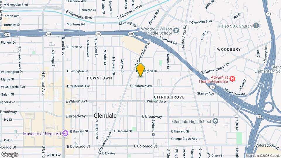 320 N Cedar St Map and Location Details